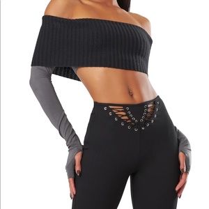 NWOT The Kript Binita Sweater Crop
